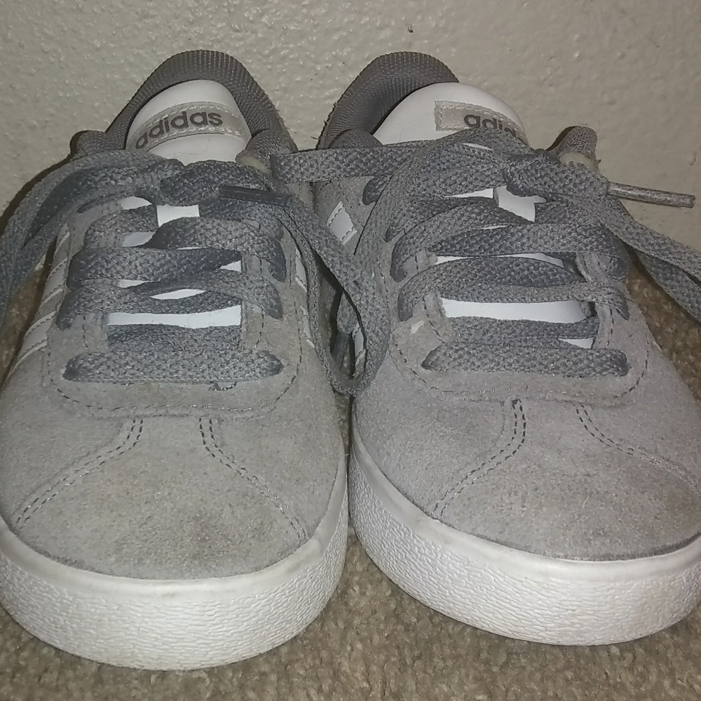 Kids adidas size: 1